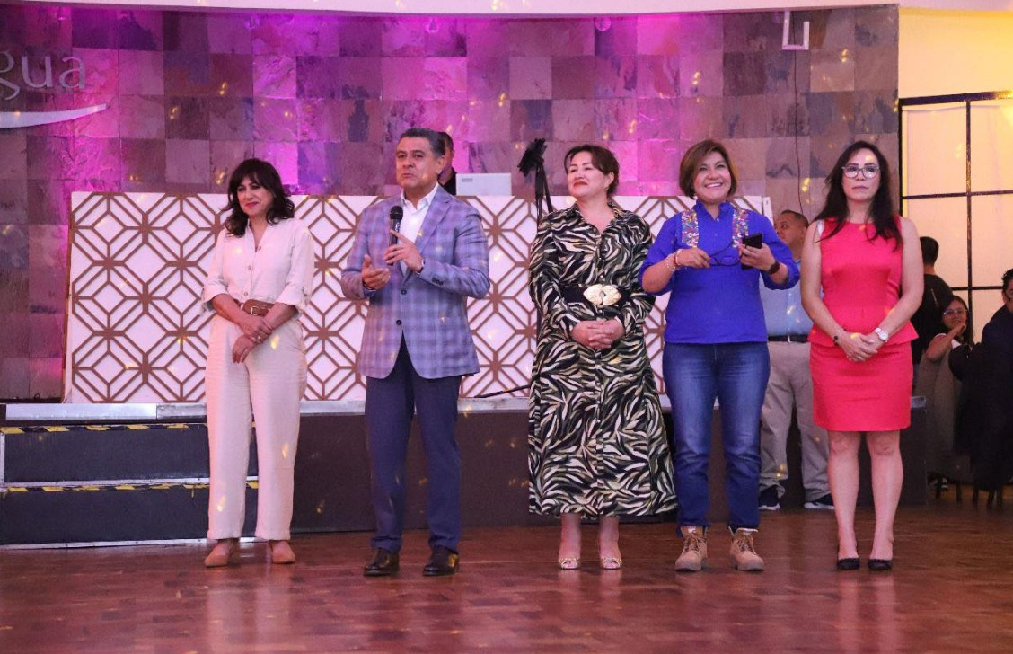 Ayuntamiento De Tlalnepantla Reconoce Labor De Médicos Del DIF Municipal