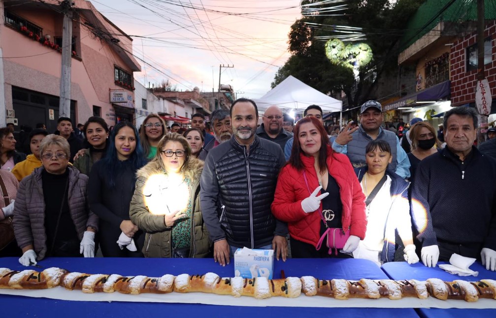 Huixquilucan Celebra El Día De Reyes Con Música Y Rosca Gigante
