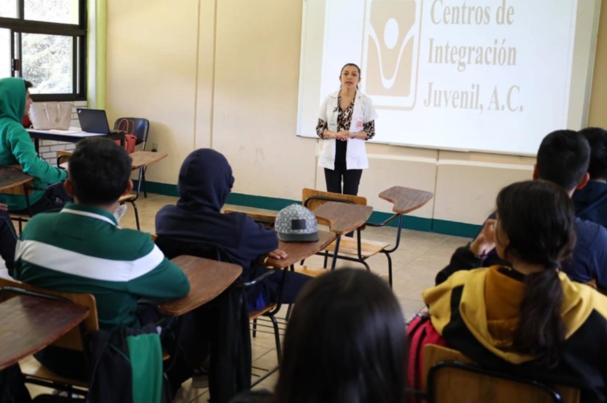 Huixquilucan Cuida La Salud Mental De Los Estudiantes Brindando Orientación Y Pláticas Informativas