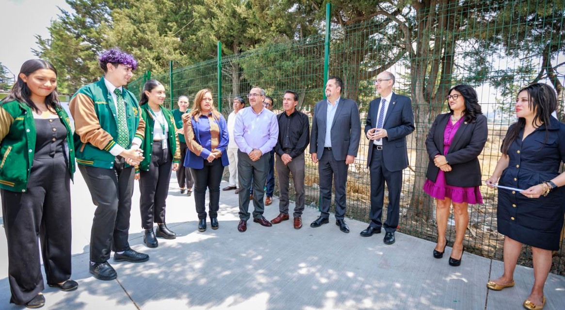 Rector De La UAEMéx Entrega Obras Y Equipamiento En El Plantel “Isidro Fabela Alfaro”