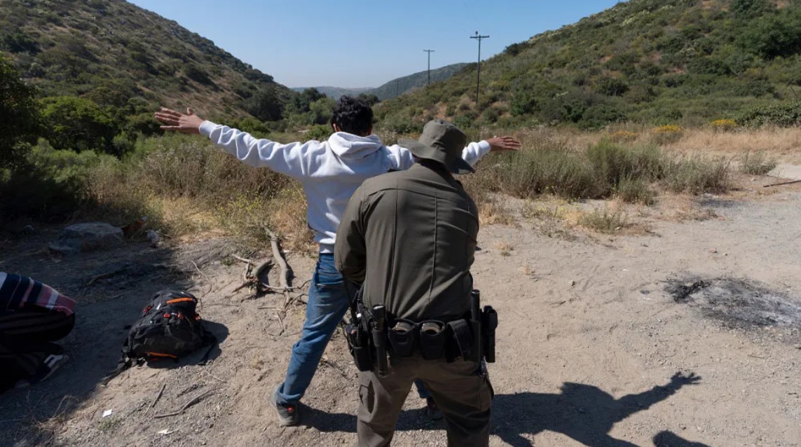 Arrestos En La Frontera Con EU Han Disminuido Un 25% Debido Nueva Política De Biden