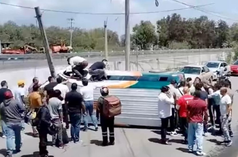 Quitan Concesión A Combi Que Volcó En Ecatepec Y Dejó 9 Personas Lesionadas
