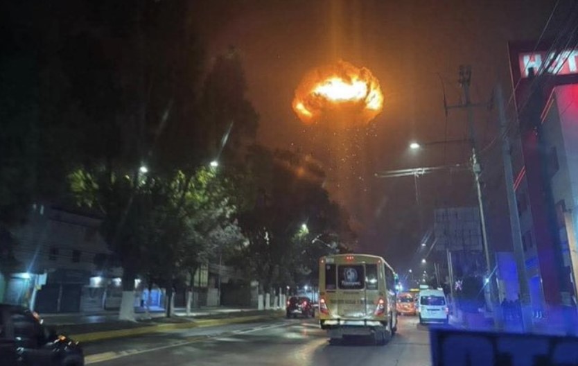 Explota Fabrica De Pinturas Y Productos Químicos En Tultitlán