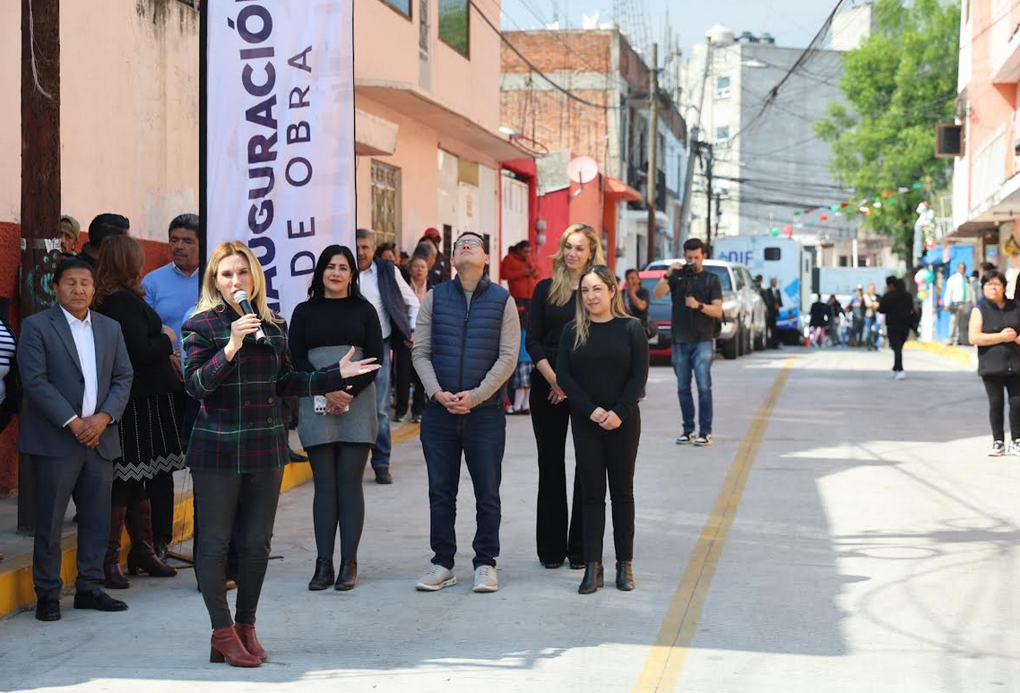 Gobierno De Huixquilucan Entrega Obras Viales Con La Repavimentación De Calle En Palo Solo