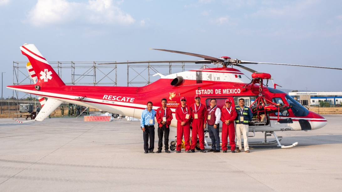 Participa Grupo Aéreo Relámpagos En La Feria Aeroespacial De México