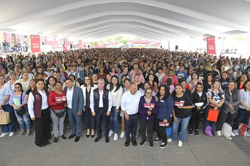 Entregan Más De 2 Mil 500 Tarjeas Del Programa Estatal “Mujeres Con Bienestar” En Tlalnepantla