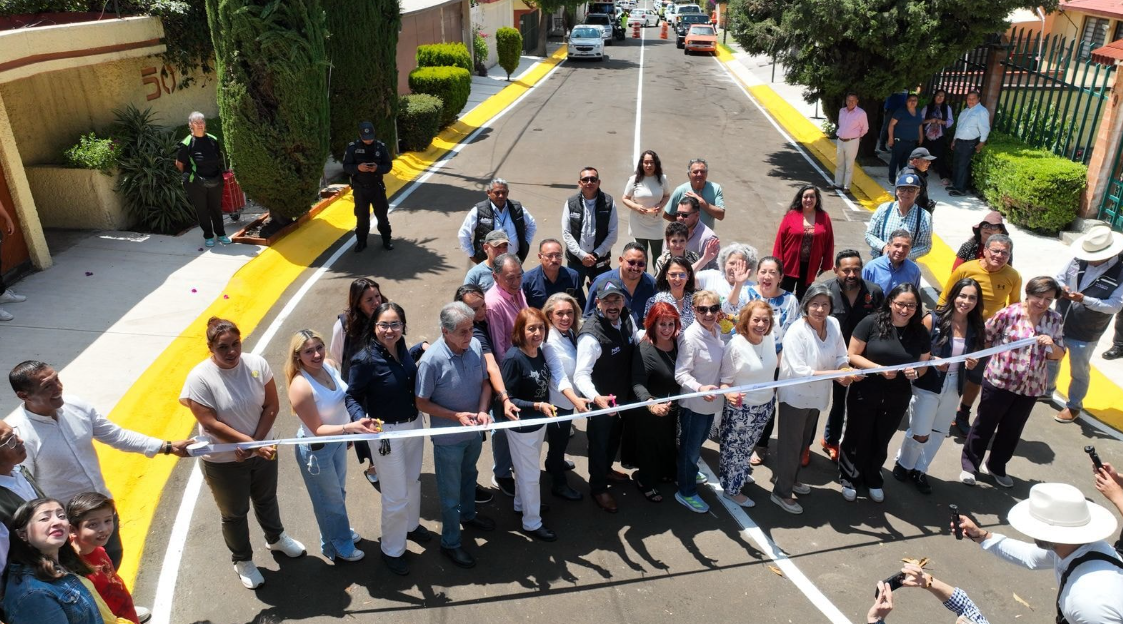 Gobierno De Atizapán Entrega Rehabilitación De Calles En El Fraccionamiento Las Alamedas